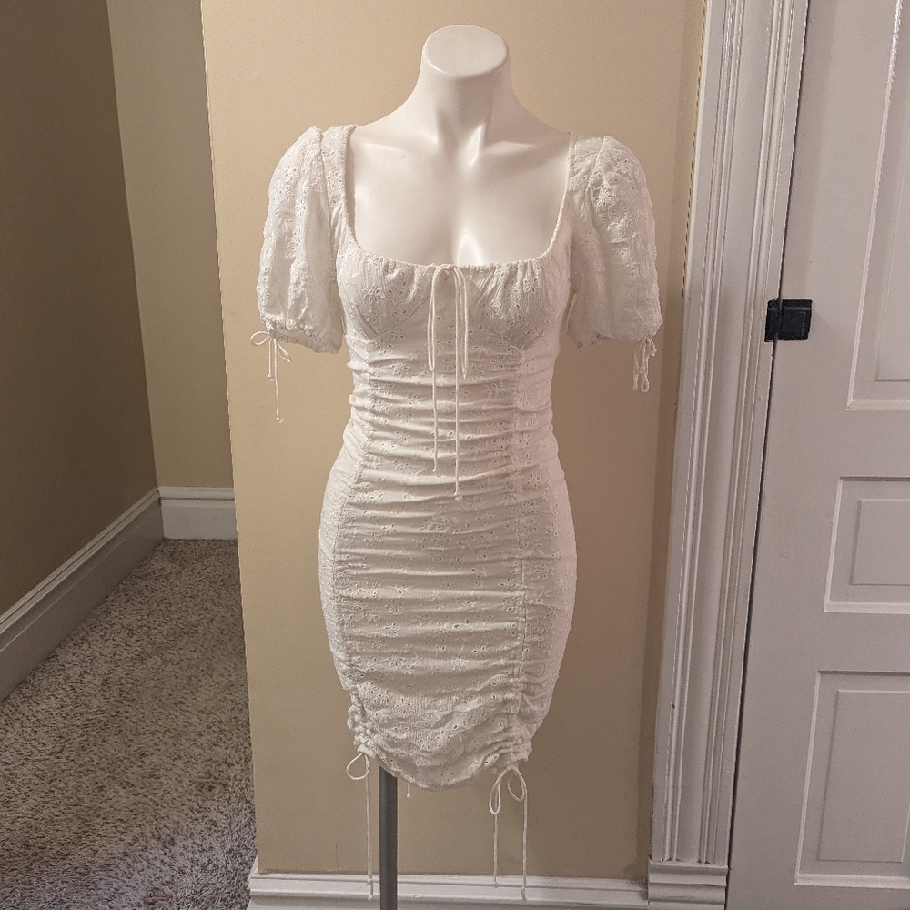 Skylar + Madison white eyelet milk maid dress size S
